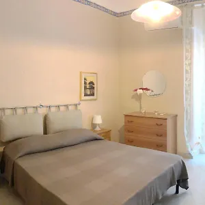 https://le-voci-del-mercato.catania-hotels.net